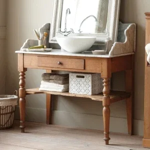 Meuble aménagé sous un lavabo
