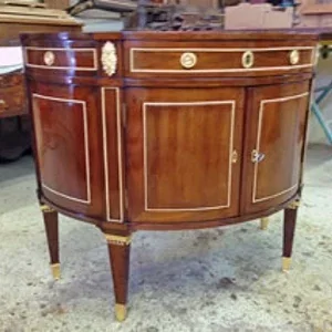 Meuble aux portes fermées