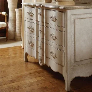 Commode galbée